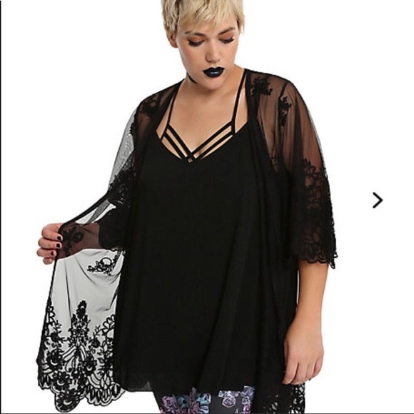 Hot Topic Tops - New NWT Hot Topic Black Skull Kimono Plus Size